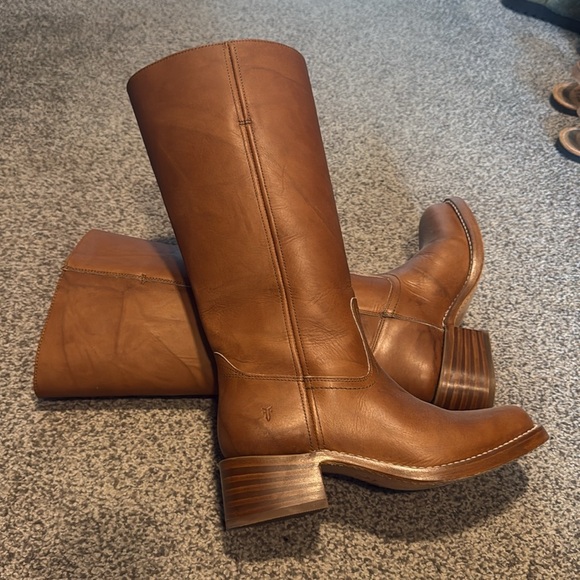 Frye 14L Campus WIDE - Picture 10 of 12